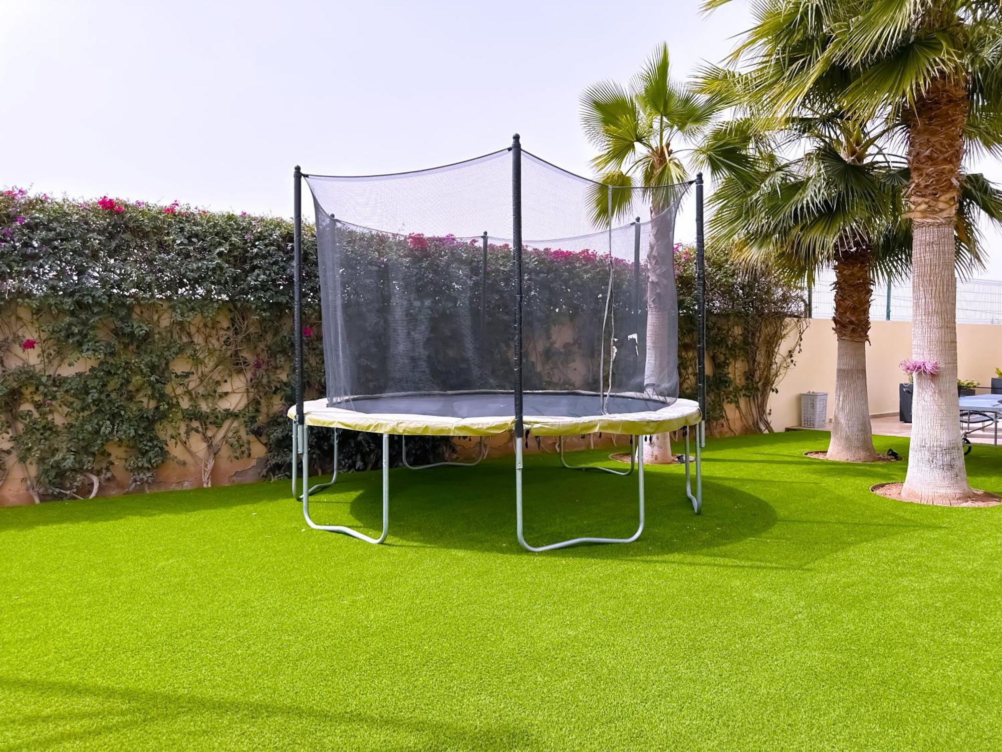 Dalia, Personnels Et Option Piscine Villa *